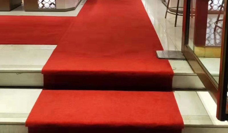商场防潮红地毯